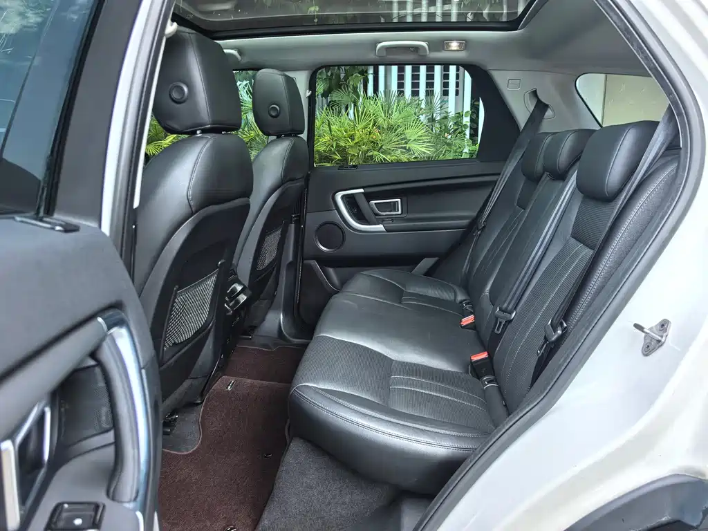 Land Rover Discovery Sport — миниатюра 6
