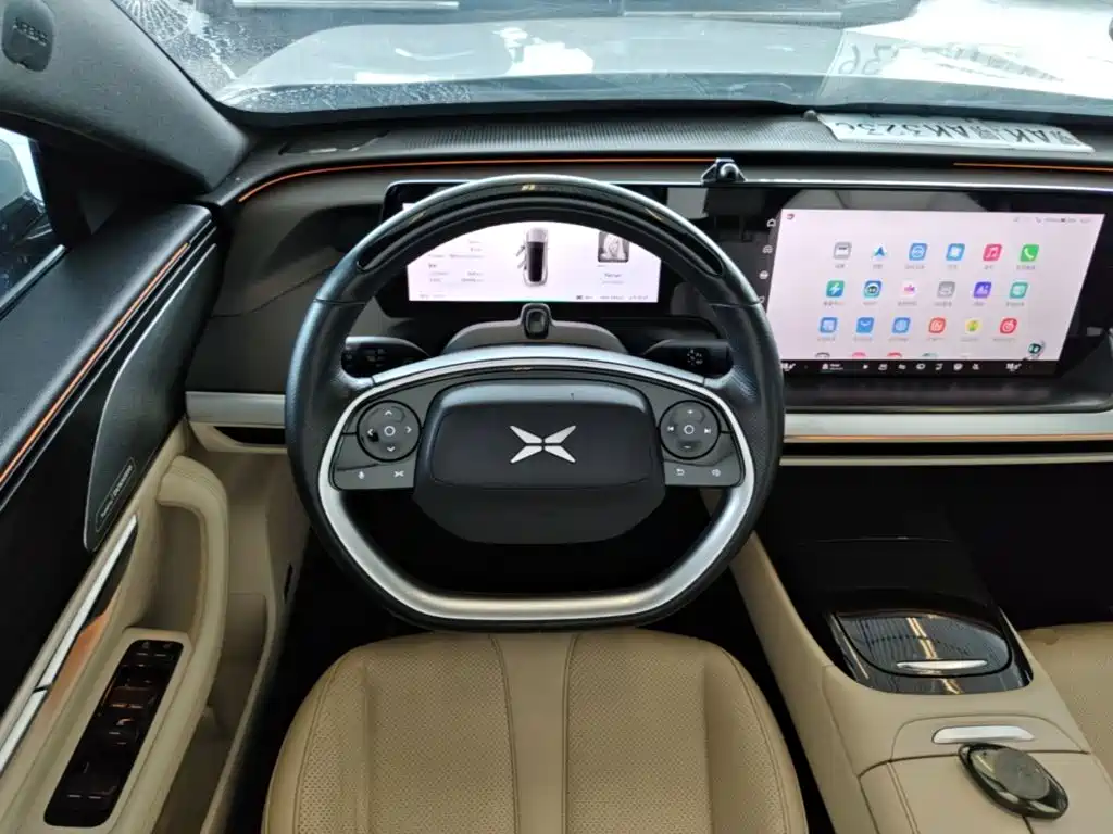 XPeng P7 — миниатюра 11