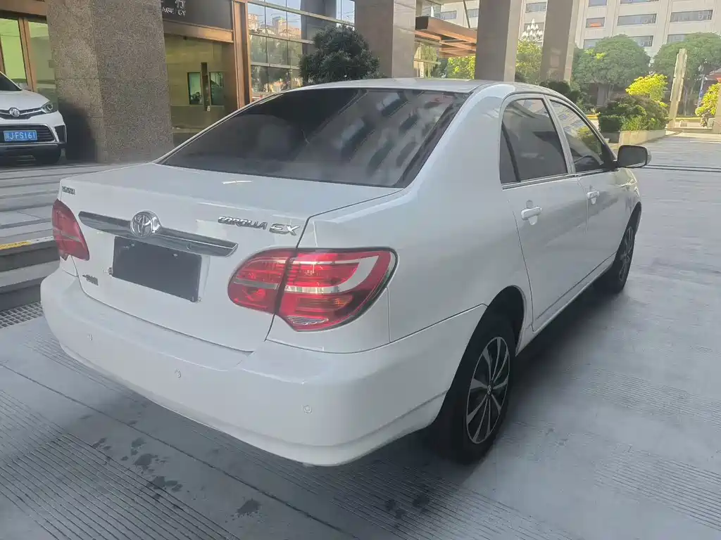 Toyota Corolla — миниатюра 9