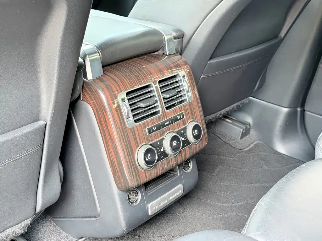 Land Rover Range Rover — миниатюра 14