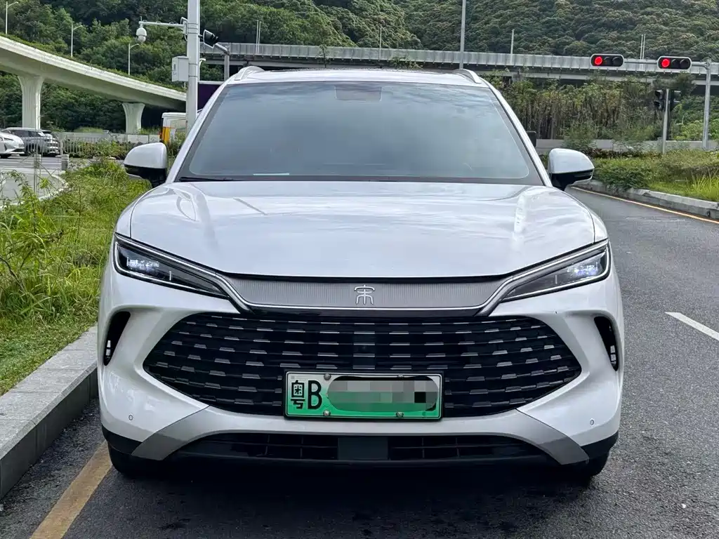 BYD L DM-i — миниатюра 2