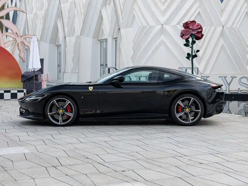 Ferrari Roma 3.9T V8, фото 7