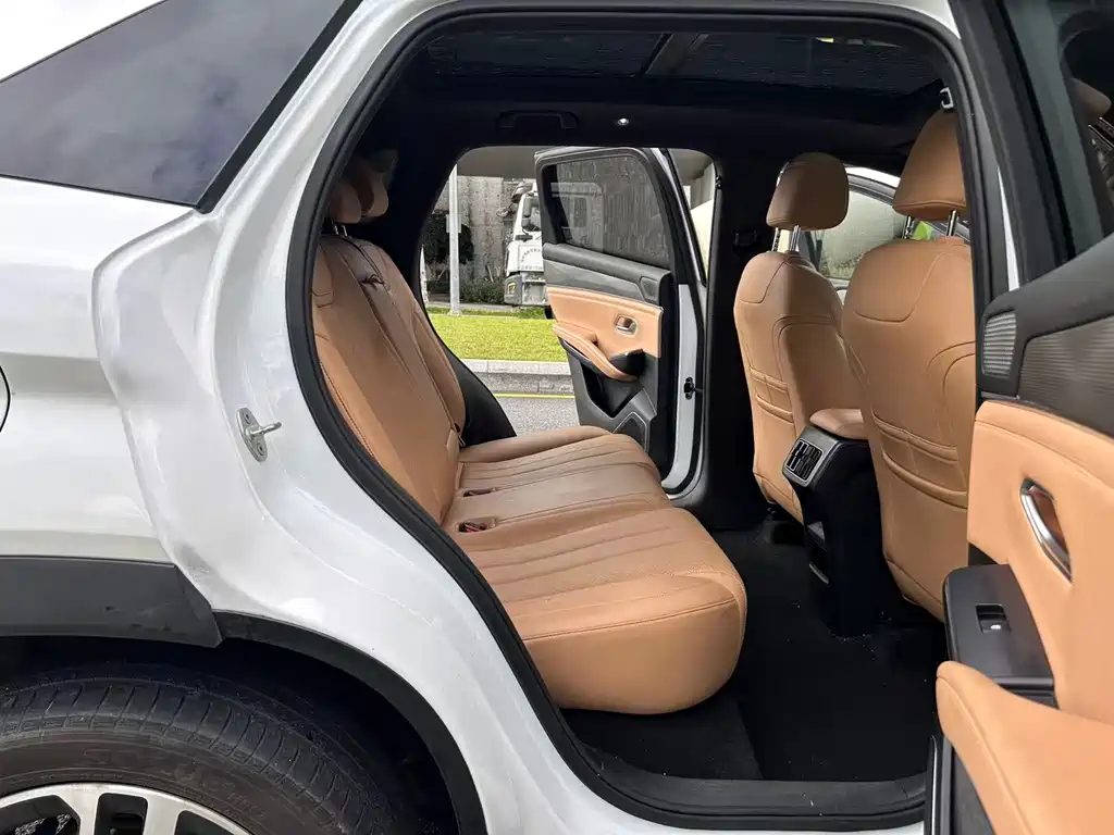 BYD L DM-i — миниатюра 9