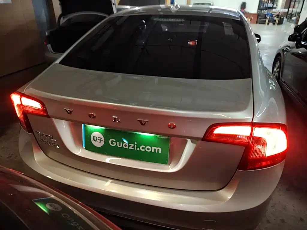 Volvo S60 — миниатюра 6