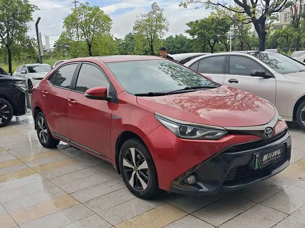 Toyota Levin Twin Engine E+ — миниатюра 3