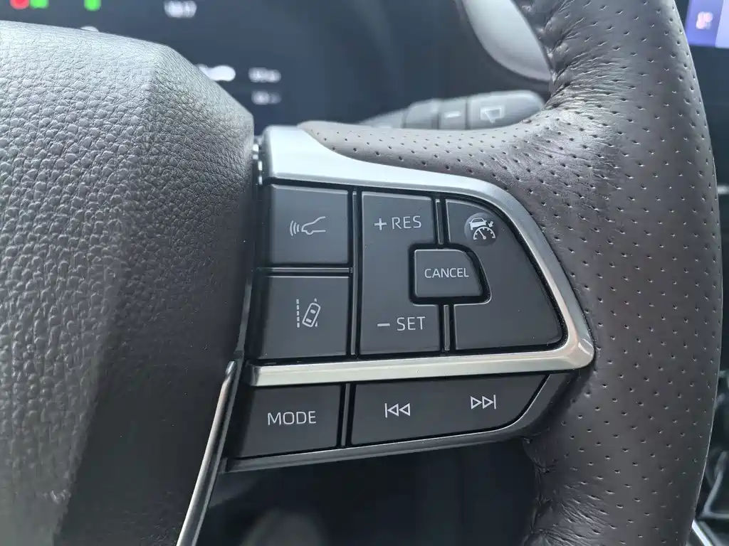Toyota Sienna — миниатюра 19