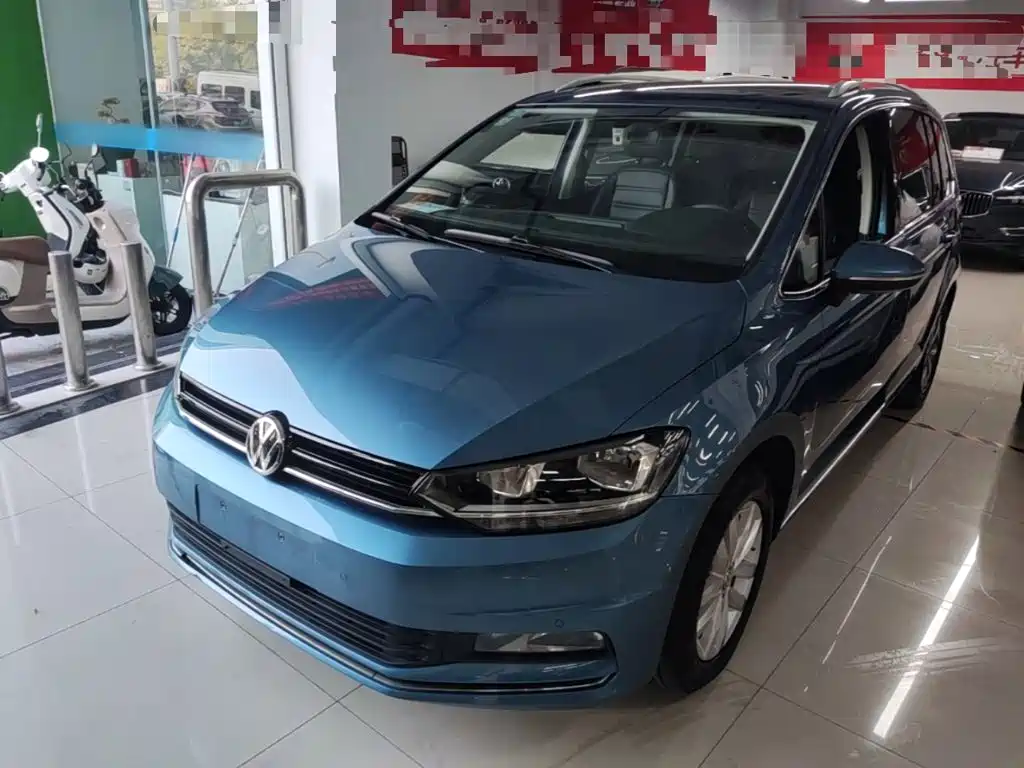 Volkswagen Touran — миниатюра 2