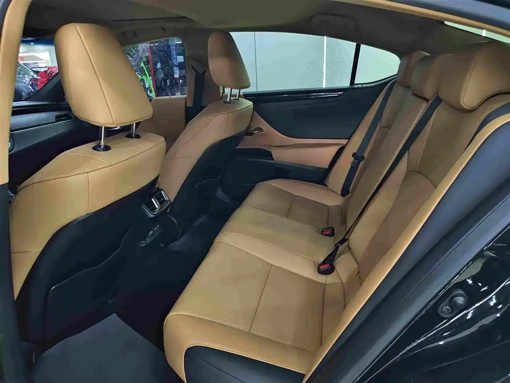 Lexus ES — миниатюра 5