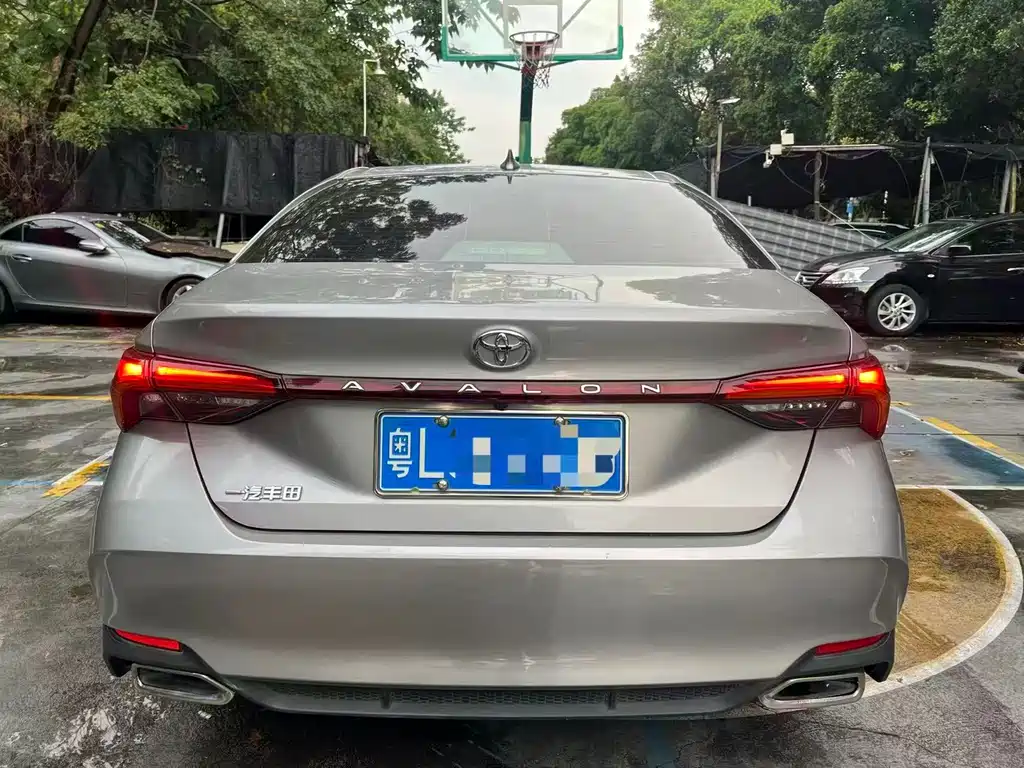 Toyota Avalon — миниатюра 8