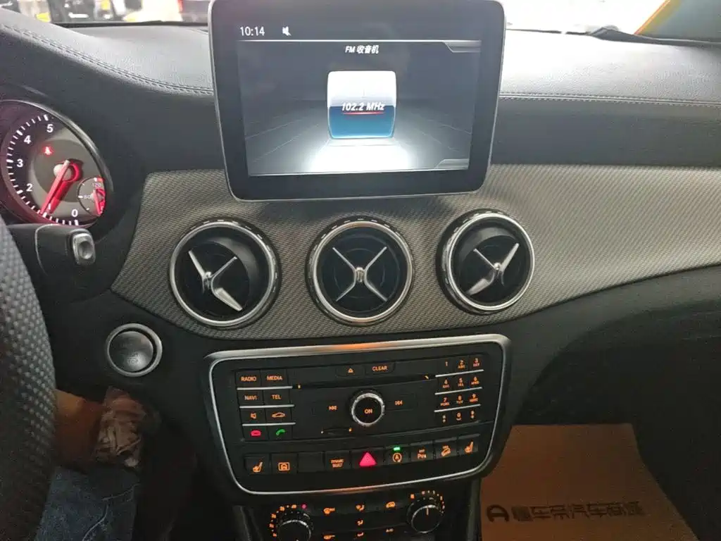 Mercedes-Benz GLA — миниатюра 13