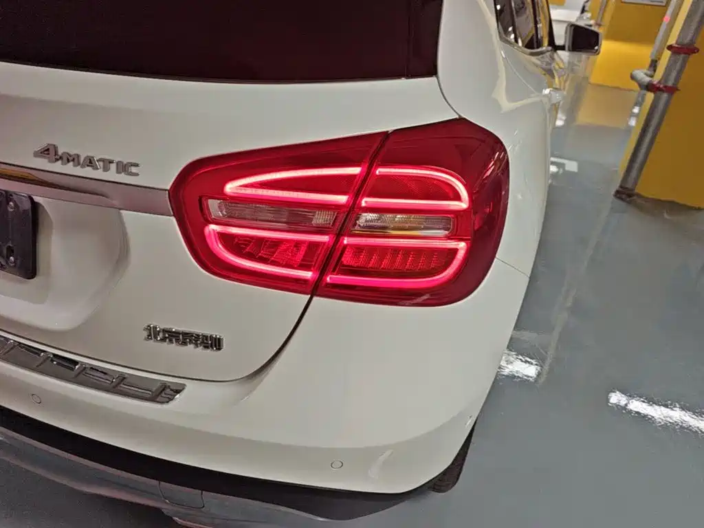 Mercedes-Benz GLA — миниатюра 8