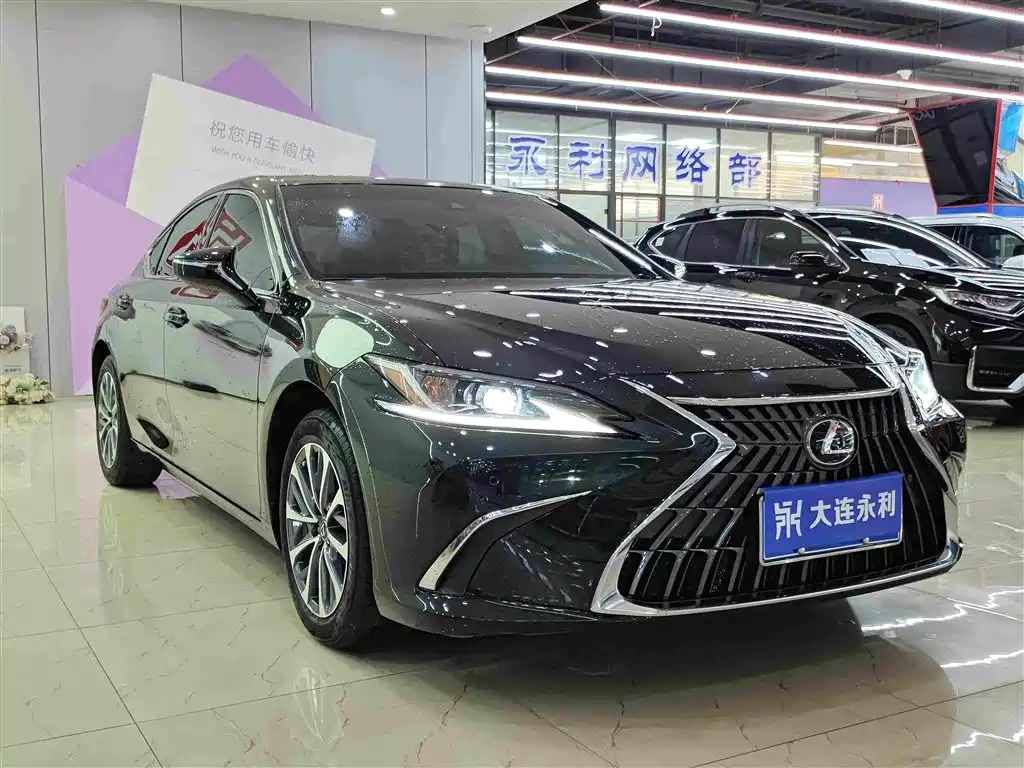 Lexus ES — миниатюра 3