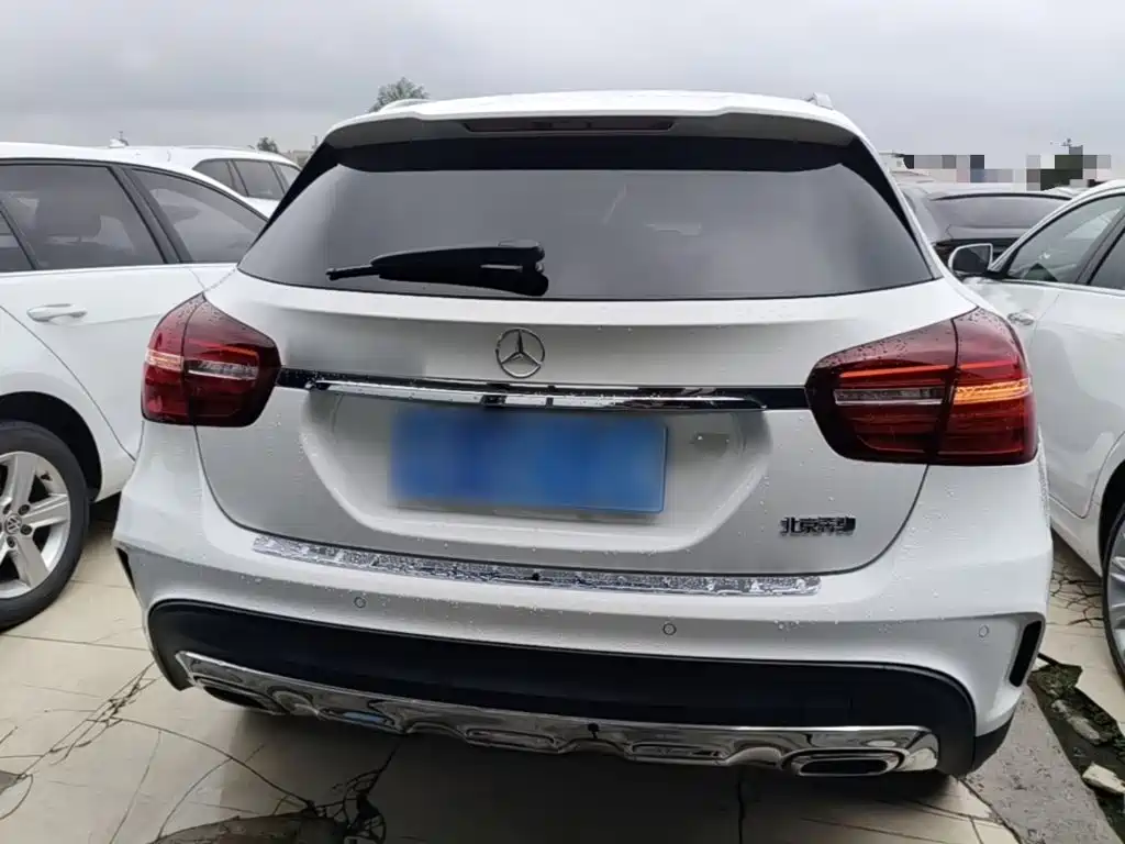 Mercedes-Benz GLA — миниатюра 6
