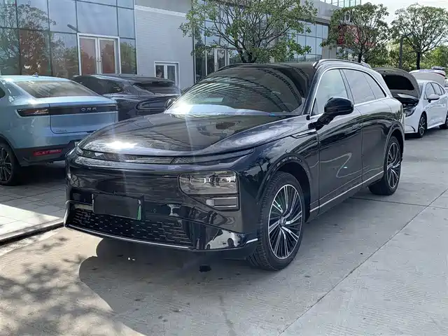 XPeng G9