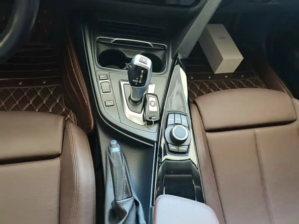 BMW 3 Series — миниатюра 14