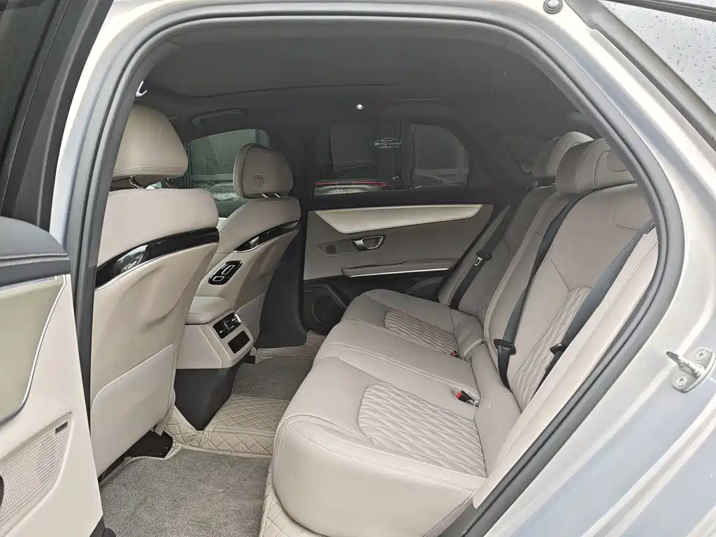 BYD Han — миниатюра 8
