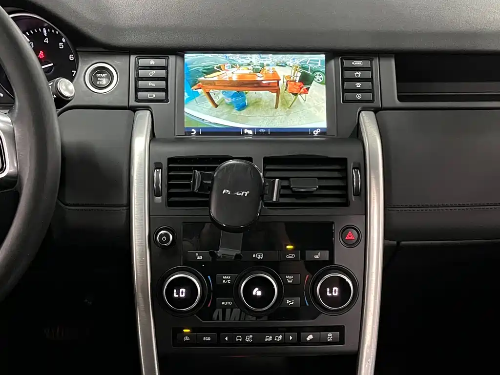 Land Rover Discovery Sport — миниатюра 18