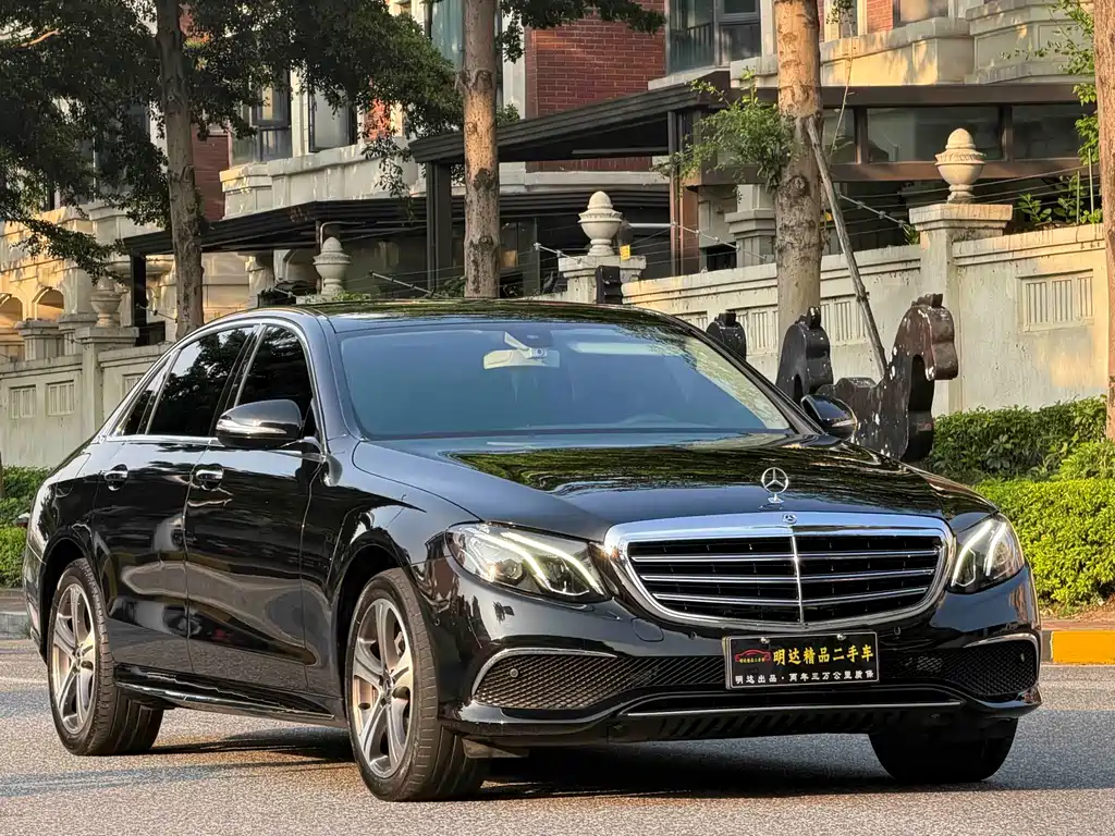 Mercedes-Benz E-Class — миниатюра 3