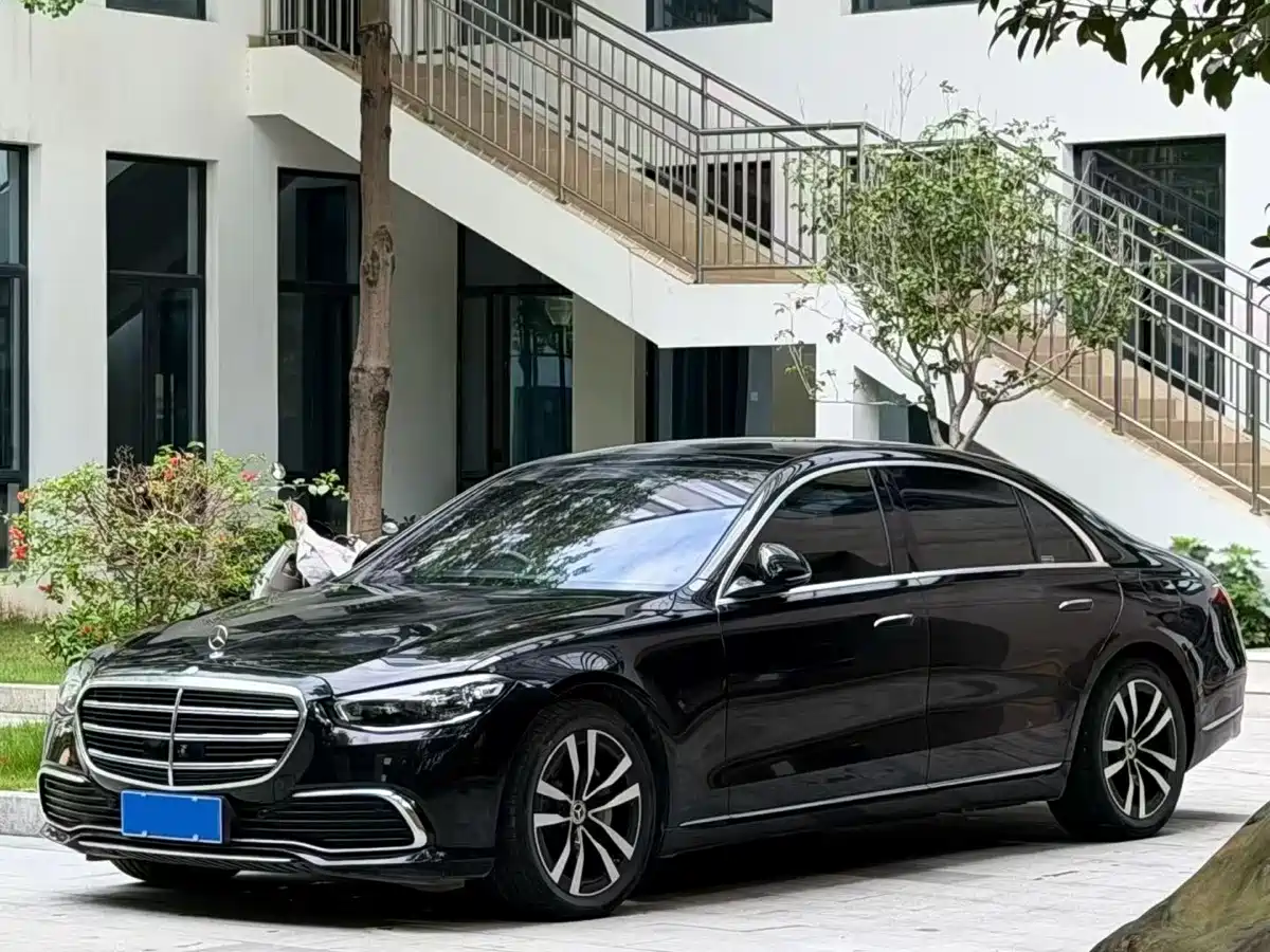 奔驰S级 2022款 改款 S 400 L 豪华型 2023