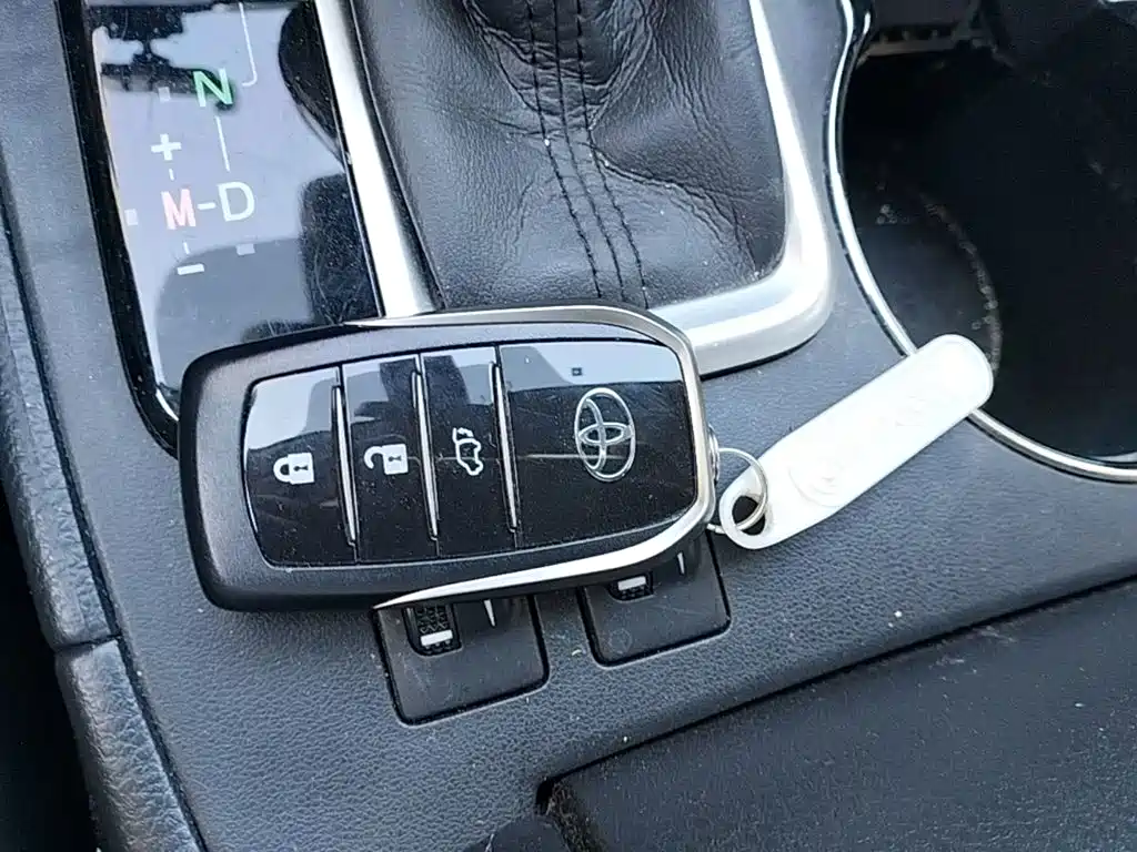 Toyota Highlander — миниатюра 9
