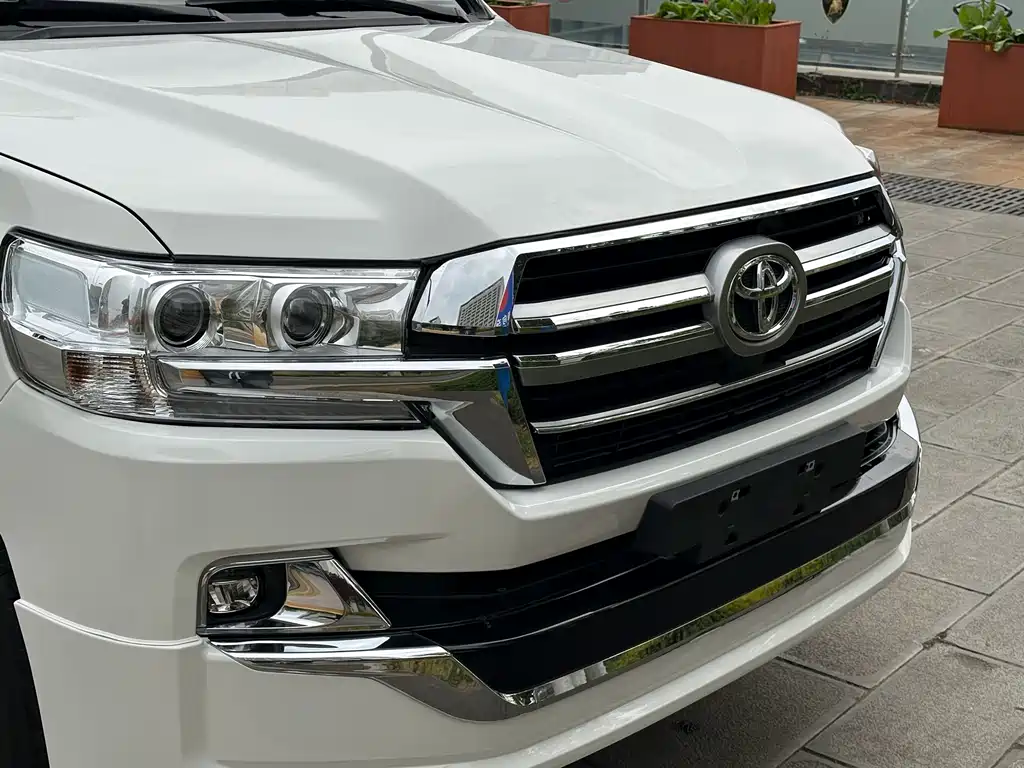 Toyota Land Cruiser 2012 4.0L AT VX