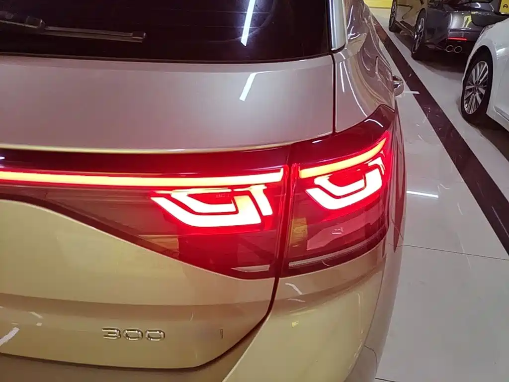 Volkswagen T-Roc — миниатюра 8