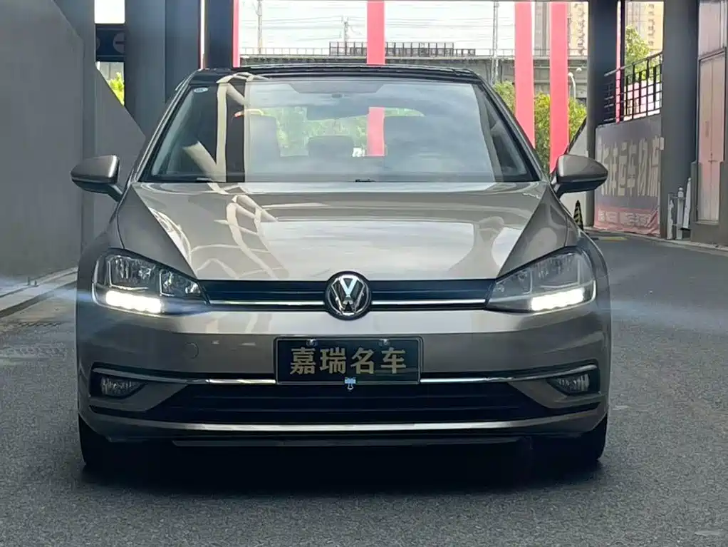 Volkswagen Golf — миниатюра 2