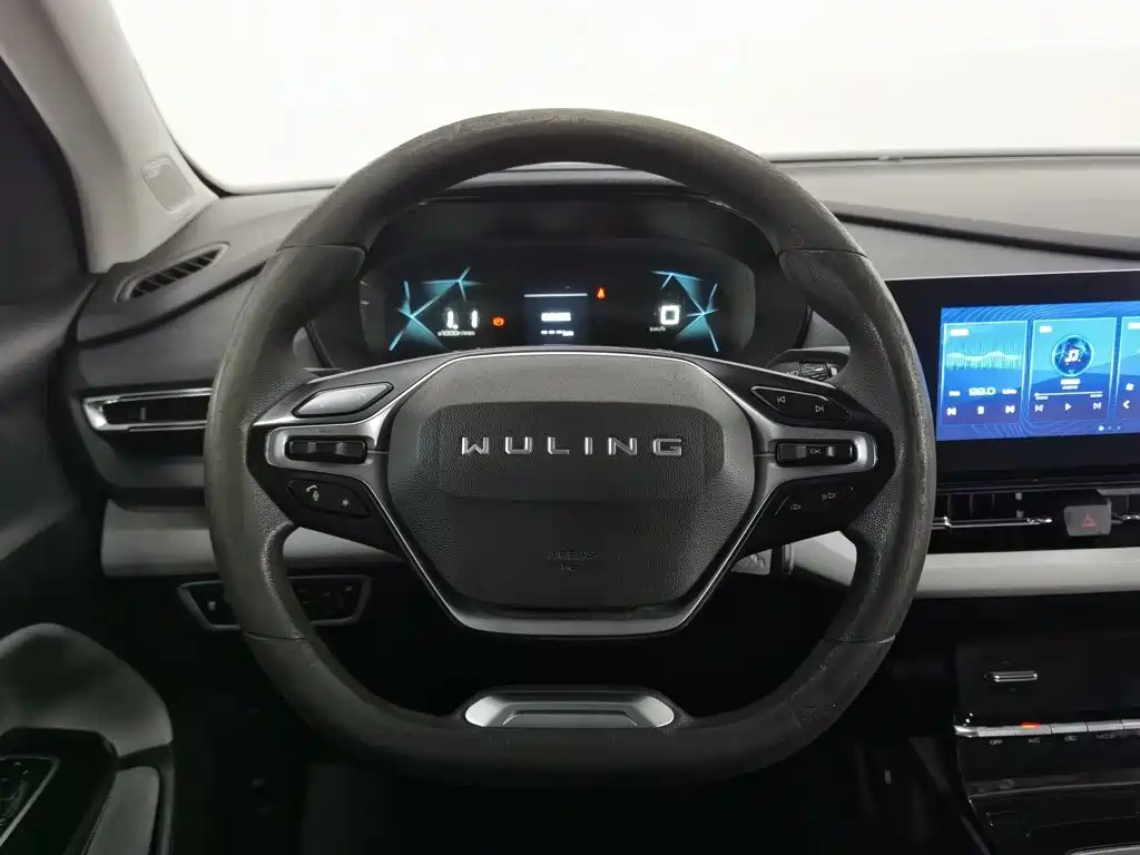 Wuling Victory — миниатюра 11