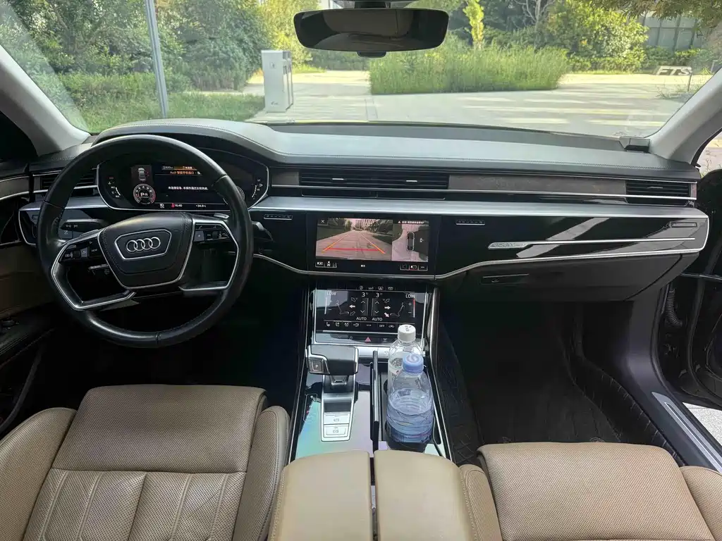 Audi A8 — миниатюра 7