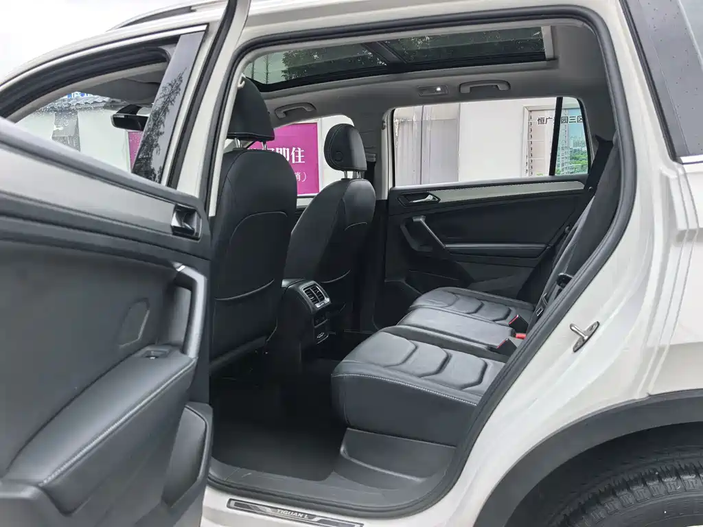 Volkswagen Tiguan L — миниатюра 10