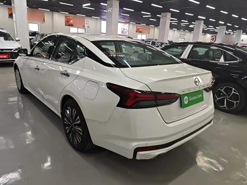 Nissan Teana — миниатюра 5