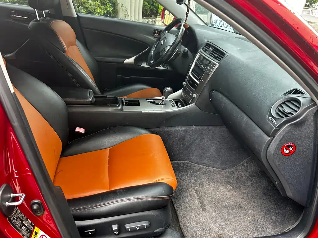 Lexus IS — миниатюра 4