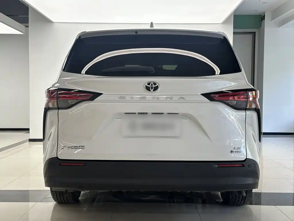 Toyota Sienna — миниатюра 17