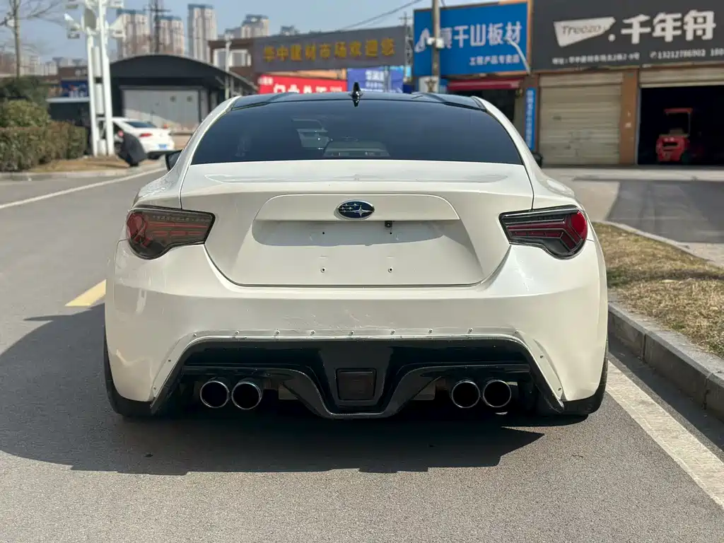 SUBARU BRZ