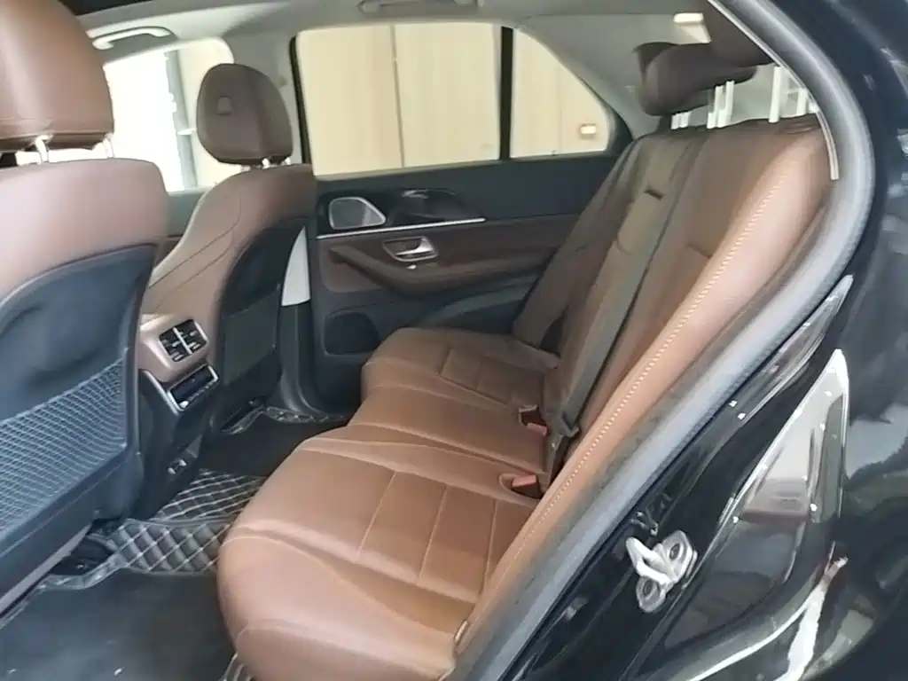 Mercedes-Benz GLE (Import) — миниатюра 17