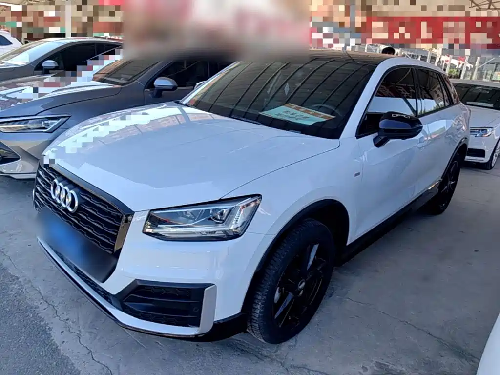 Audi Q2L