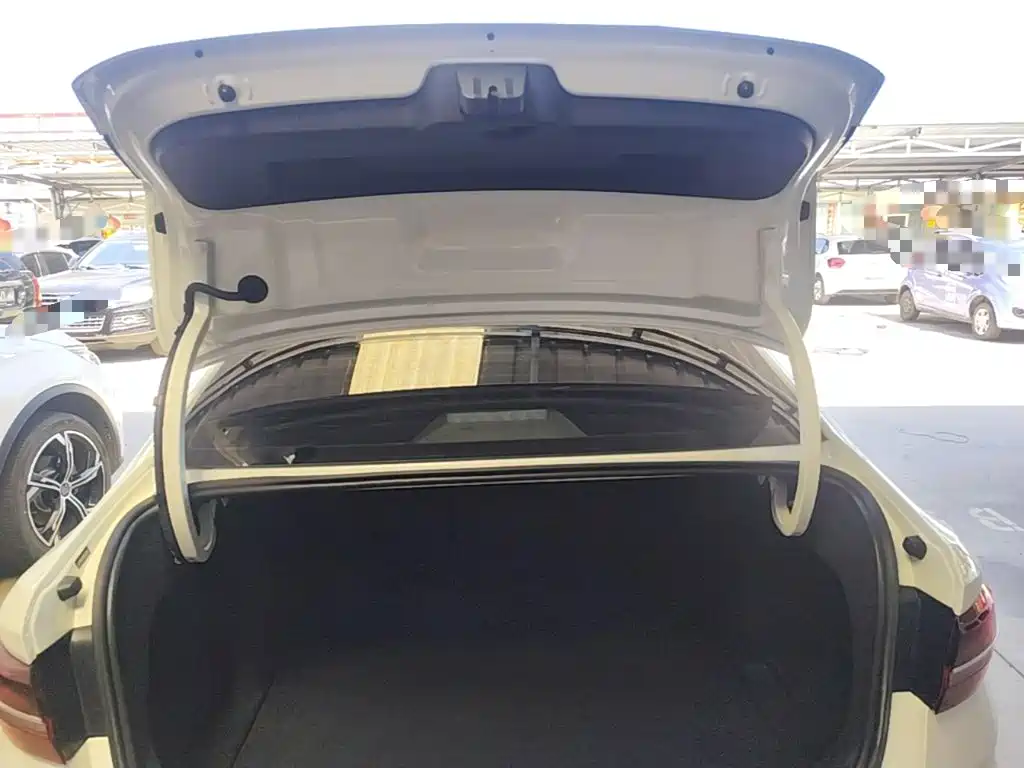 Volkswagen Lavida — миниатюра 19