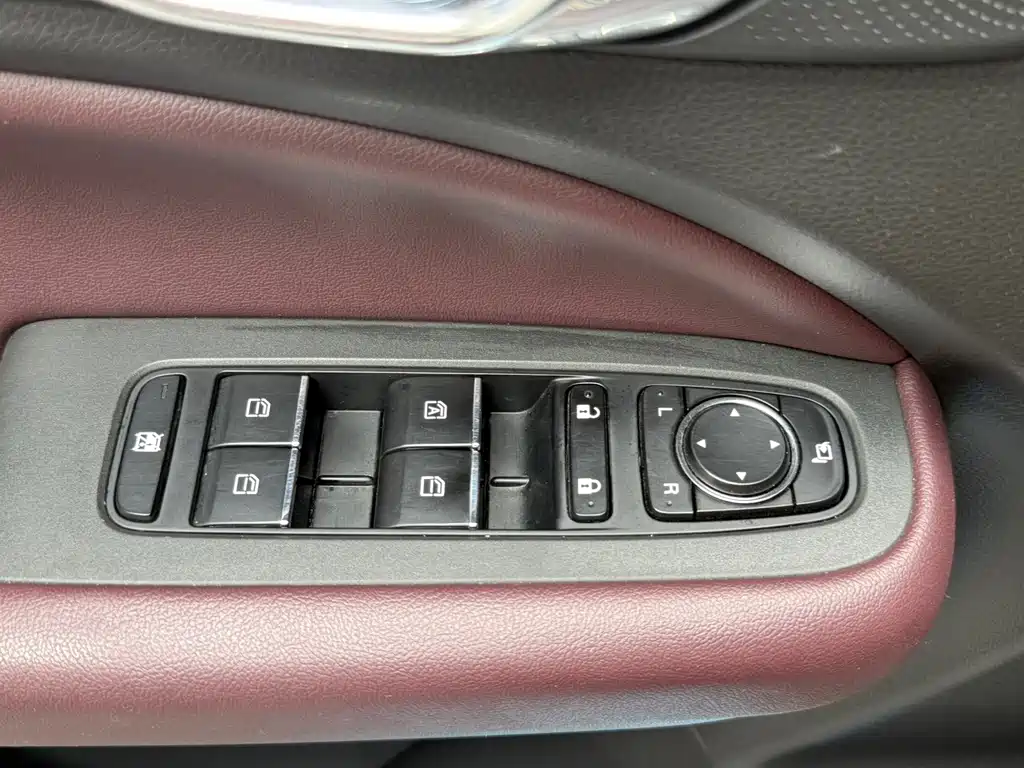 GAC Motor Trumpchi M6 — миниатюра 18