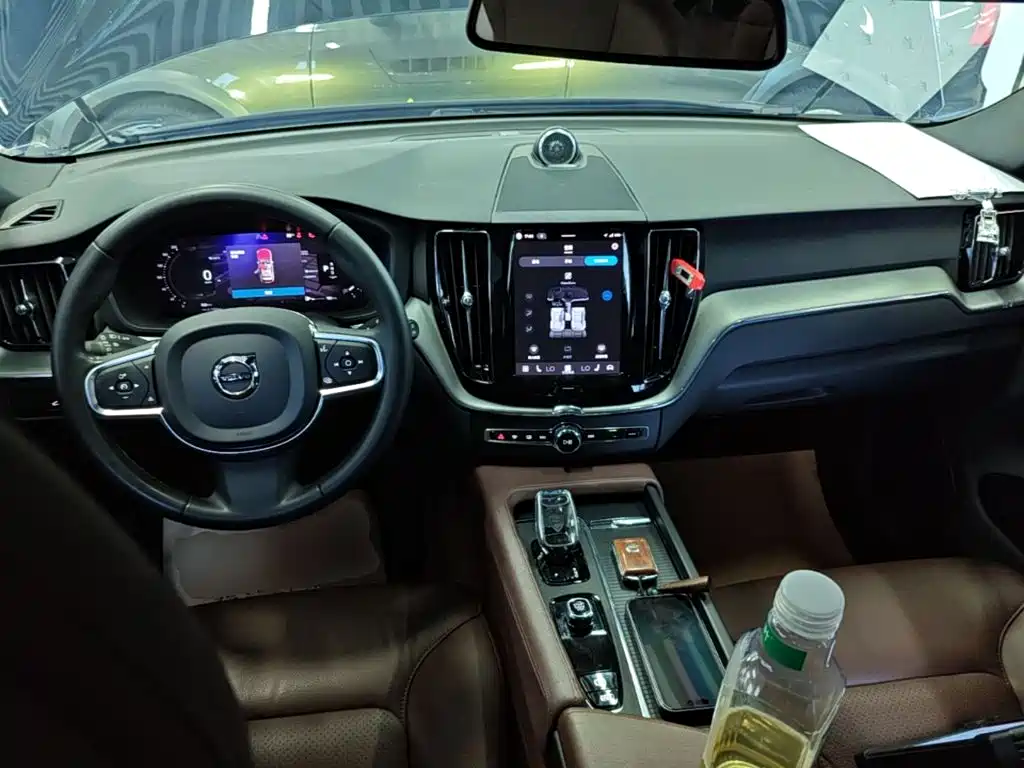 Volvo XC60 — миниатюра 10