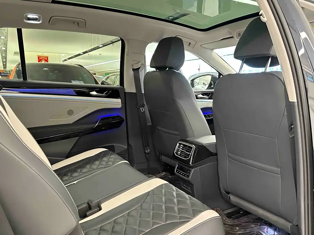 Volkswagen ID.6 Crozz — миниатюра 15