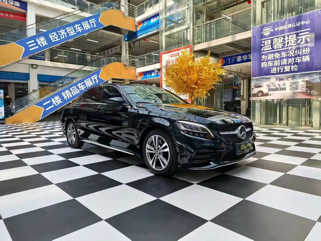 Mercedes-Benz C-Class — миниатюра 3