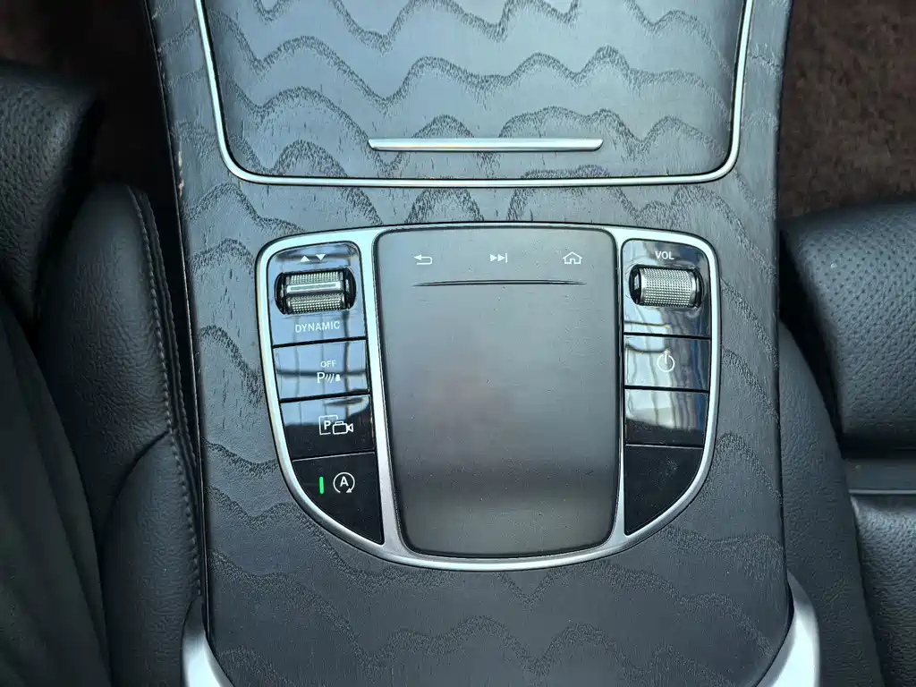 Mercedes-Benz C-Class — миниатюра 17