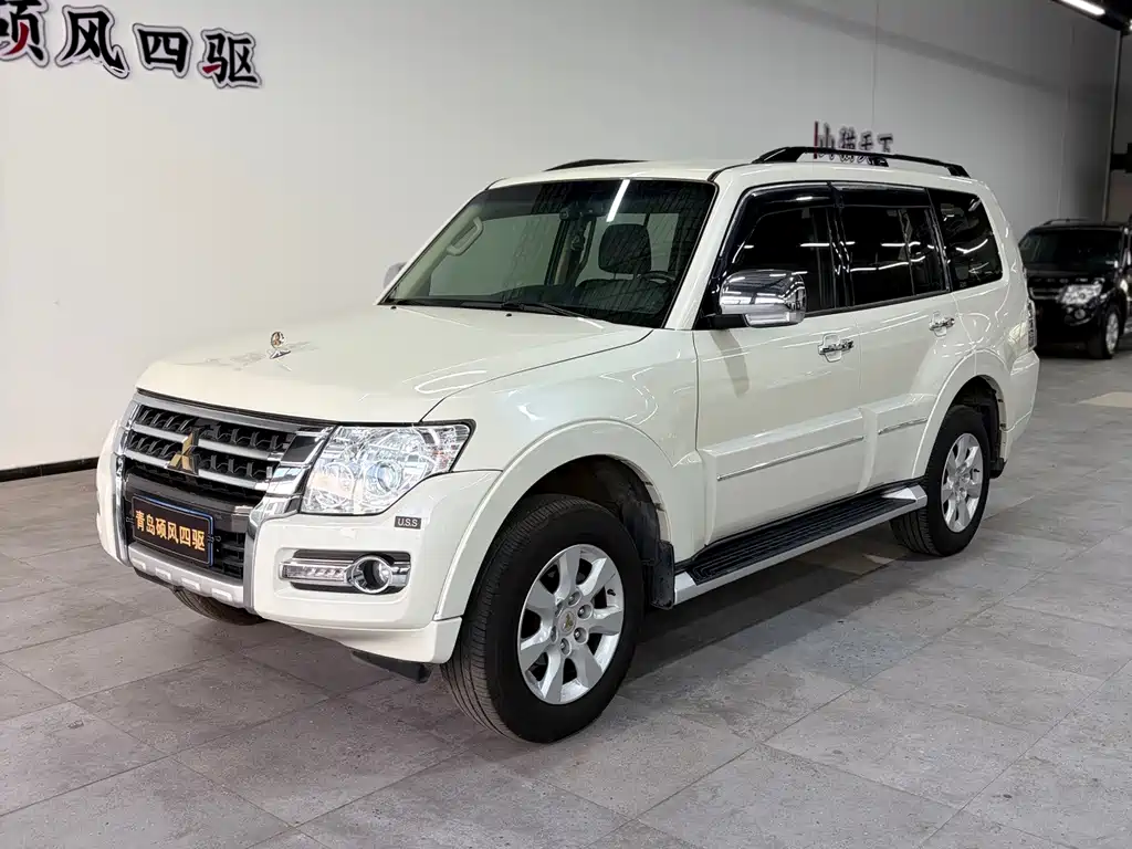 Mitsubishi Pajero (Import) — миниатюра 2