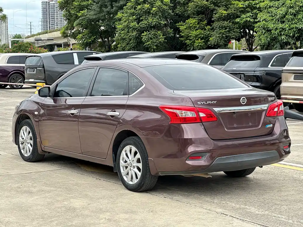 Nissan Sylphy — миниатюра 9