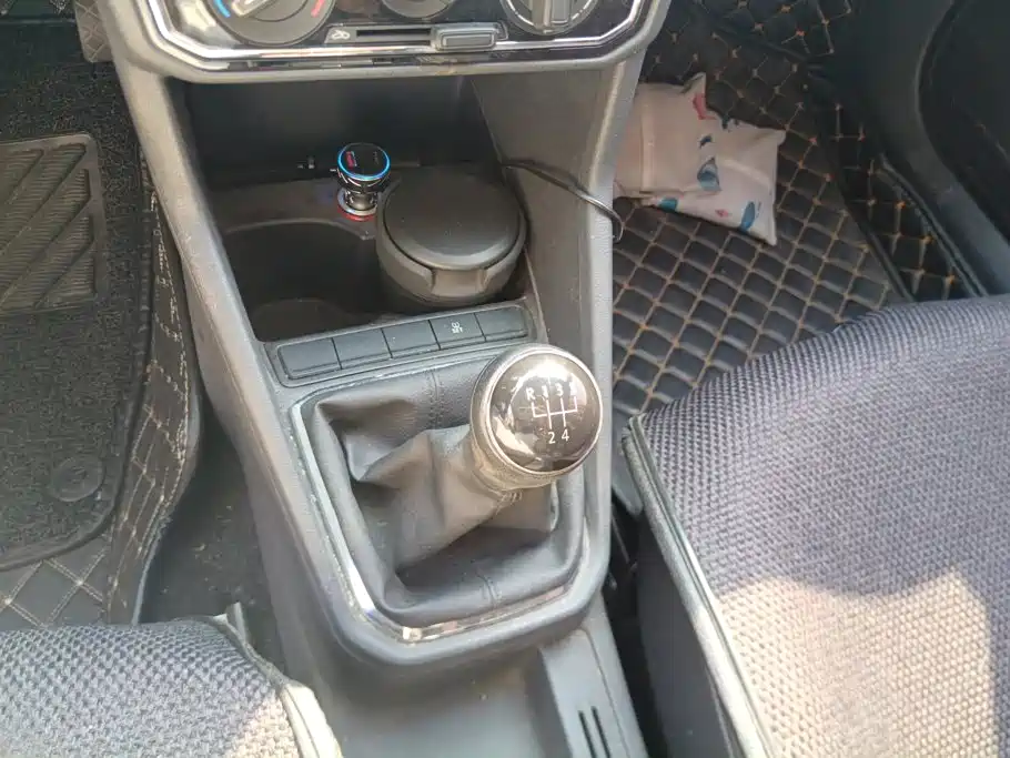 Volkswagen Jetta — миниатюра 16