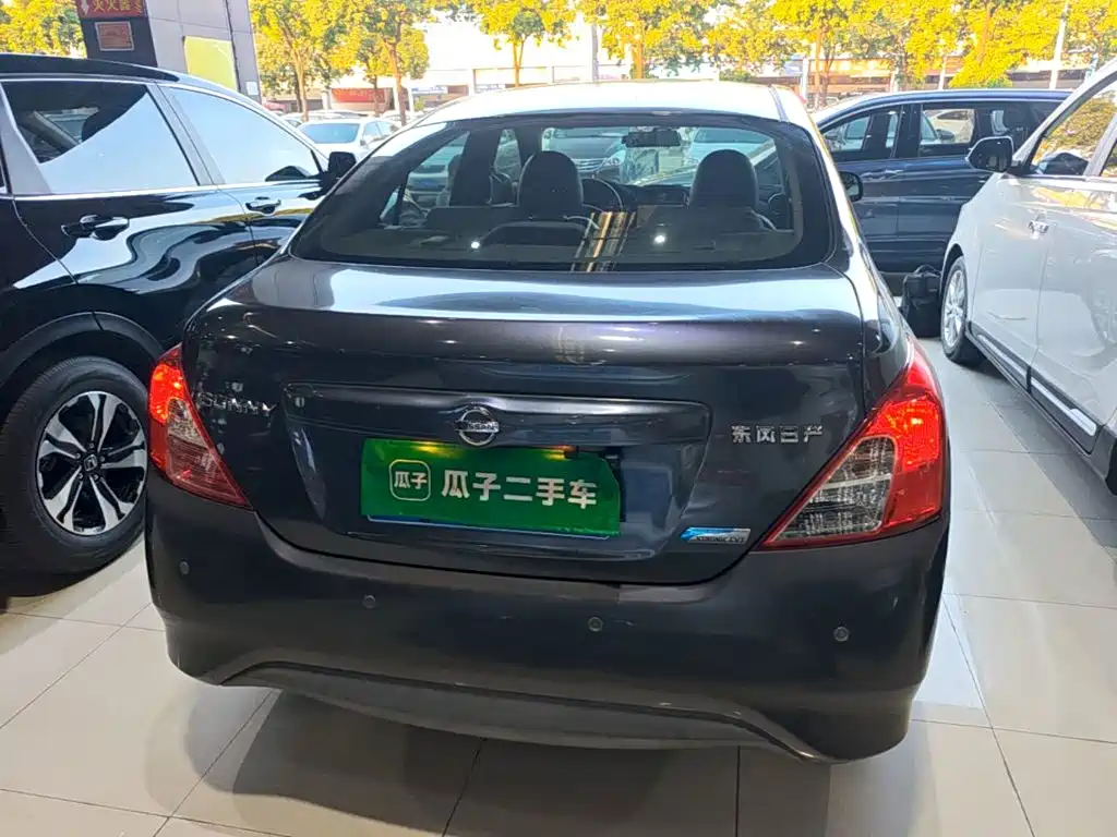 Nissan Sunny — миниатюра 6