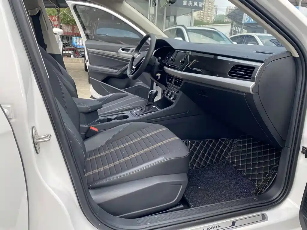 Volkswagen Lavida — миниатюра 8