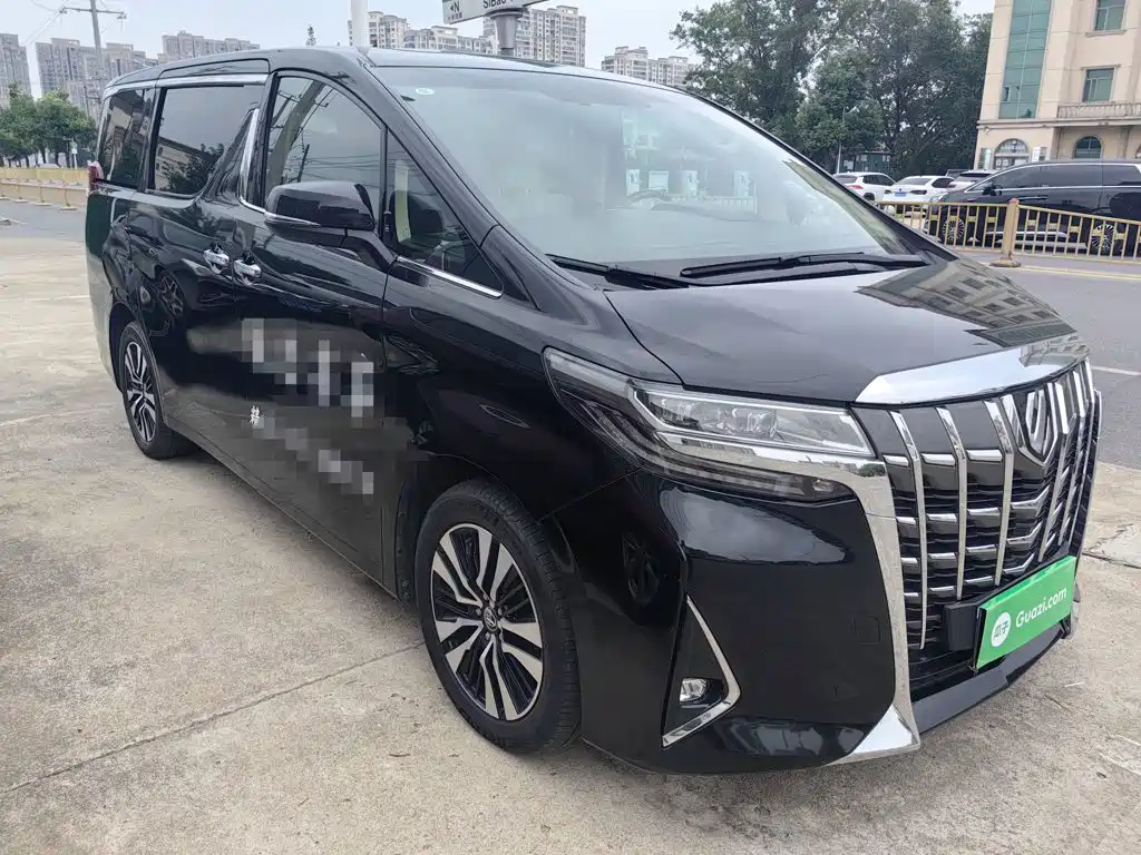 Toyota Alphard — миниатюра 4