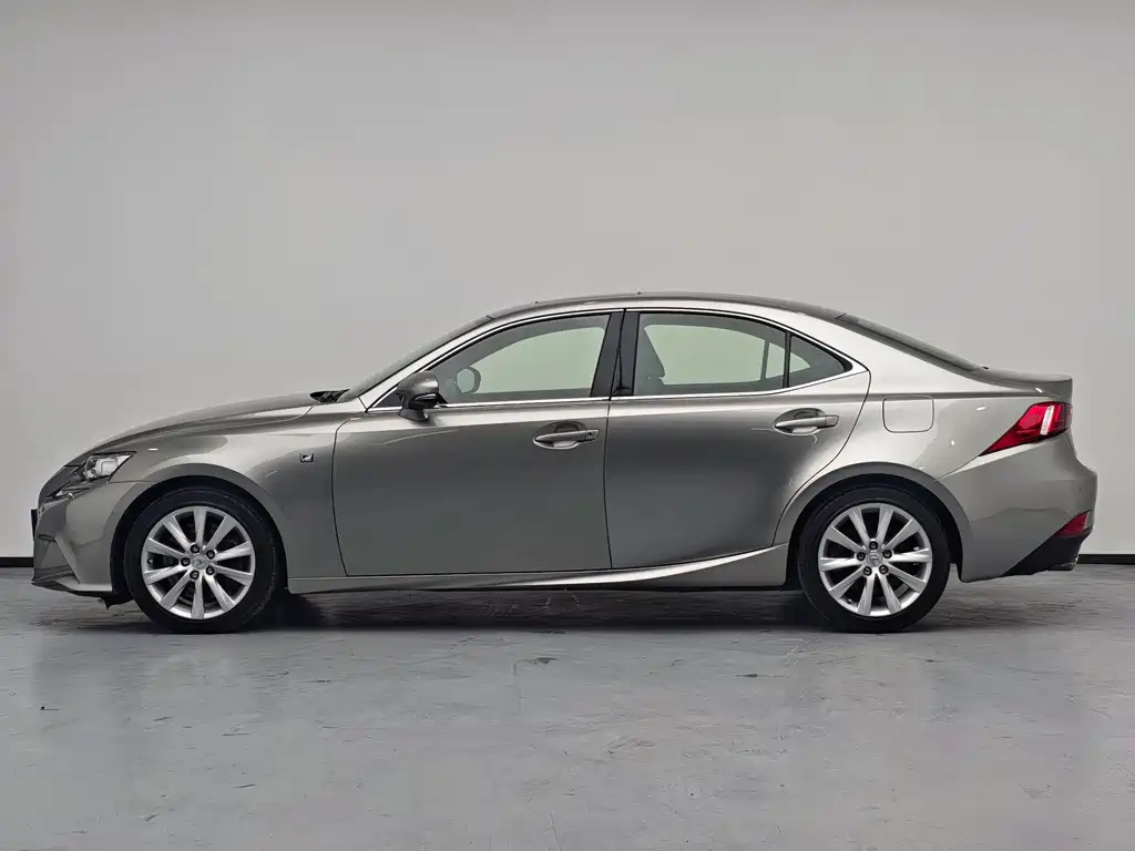 Lexus IS — миниатюра 8