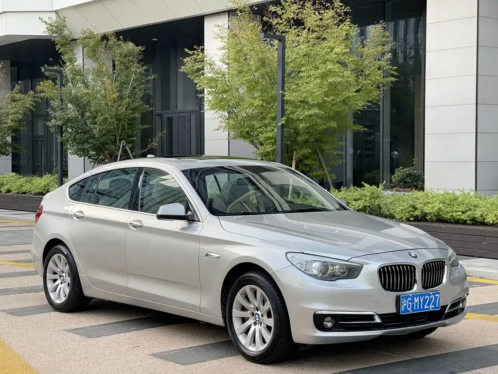 BMW 5 Series GT — миниатюра 3